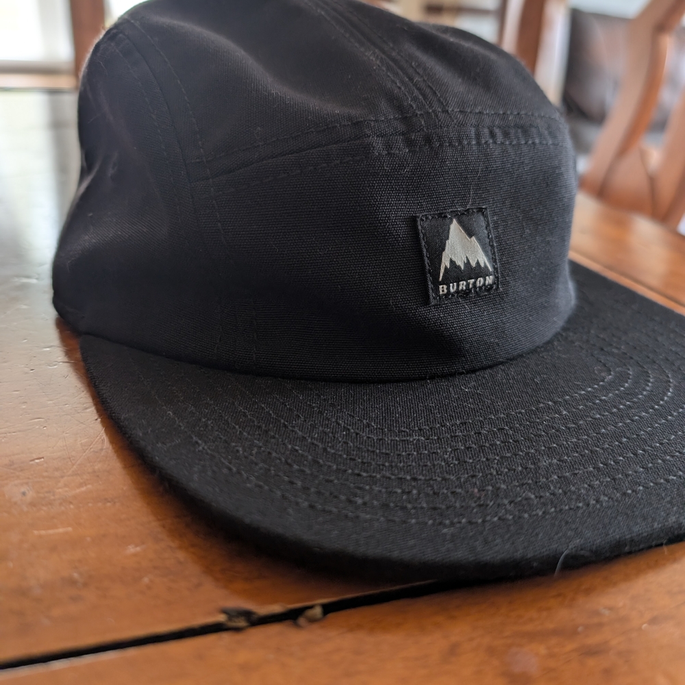 Burton Black Cap